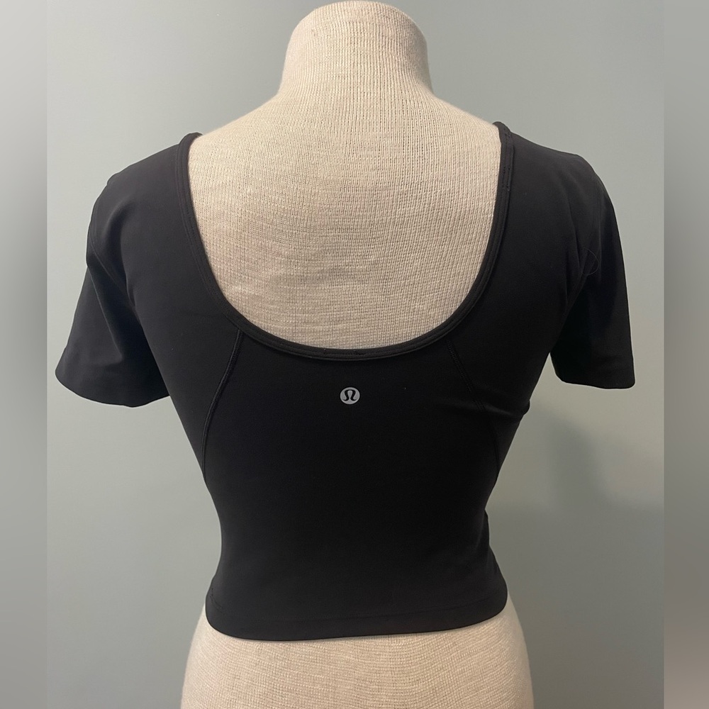 SOLD Lululemon black align t-shirt size 4